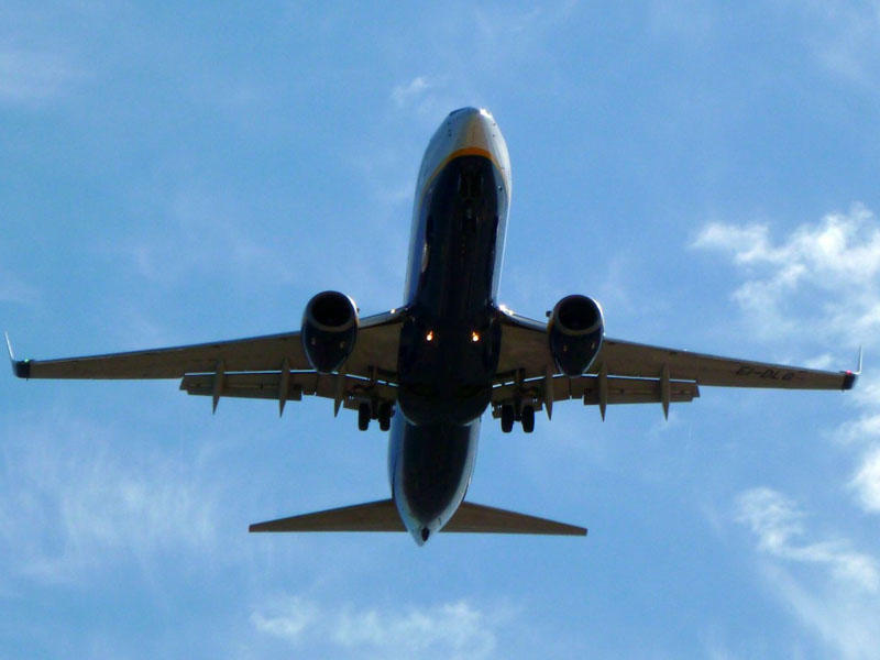 Rusiyada təyyarə bir gündə iki dəfə təcili eniş etdi