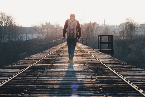 Evdə dalaşıb hava almağa çıxan kişi 420 km piyada yol getdi - FOTO