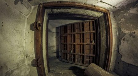 Əsgərlərimiz ermənilərin yerin altında gizləndiyi yeri tapdı - ŞOK GÖRÜNTÜLƏR