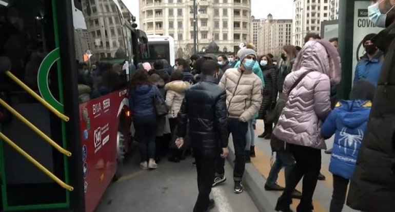 Bakıdakı bu dayanacaqlar və avtobuslar koronavirus mənbəyidir - BNA, NİYƏ BAXMIRSIZ? - VİDEO