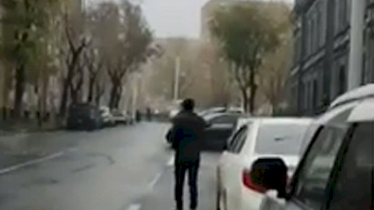 Paşinyanı yumurta atəşinə tutdular - Video