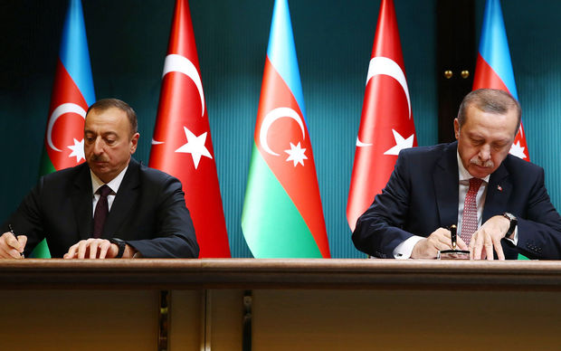 Azərbaycan-Türkiyə sənədləri imzalanıb