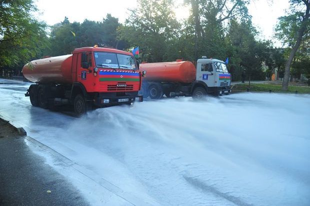 Zəfər paradından sonra küçələr dezinfeksiya edildi - FOTO/VİDEO