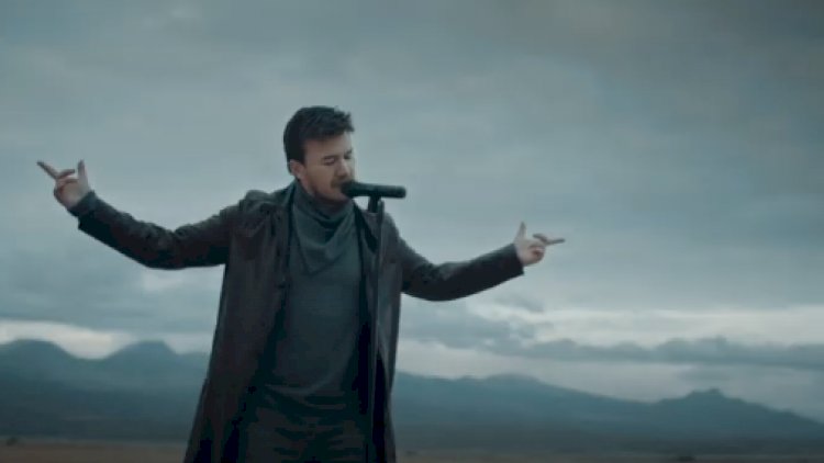 Mustafa Ceceli azərbaycanlı müğənninin mahnısını oxudu - Video