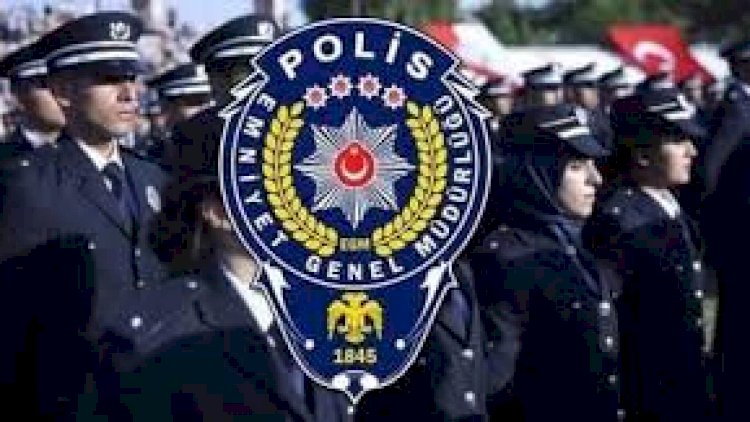 Aktyor onu təhqir edən izləyicisini polisə verib - Foto