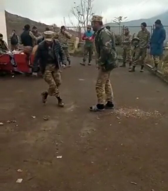 Hərbçilərimiz BU rəqsləri ilə HEYRAN QOYDULAR- VİDEO