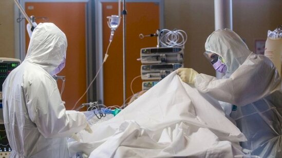 SON DƏQİQƏ: Azərbaycanda yüksək vəzifəli şəxs koronavirusdan öldü - FOTO