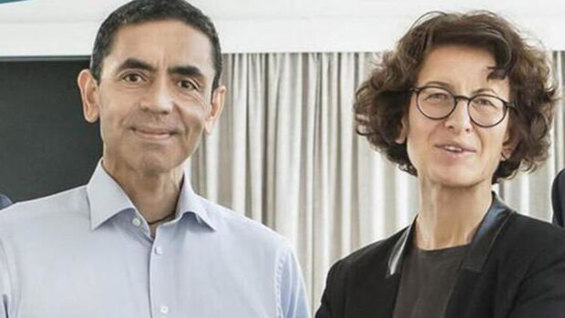 Koronavirus peyvəndini tapan türkiyəli alimlər “ilin adamı” seçildilər