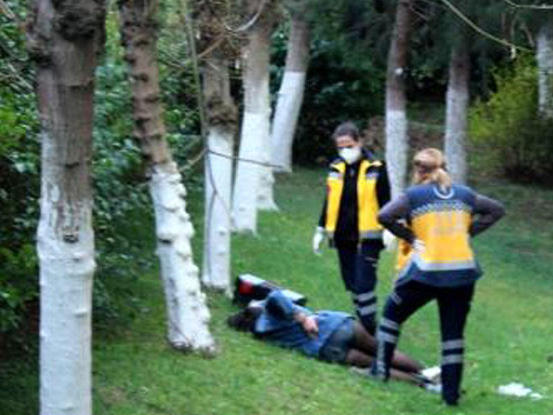 Evində əxlaqsızlıq edən qadın polisi görüb eyvandan tullandı - FOTO