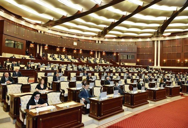 Korrupsiya ilə bağlı vəzifəli şəxslərə qarşı tələblər sərtləşdirilir