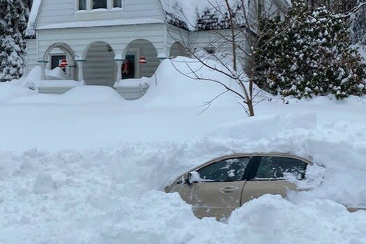 Qarın altından 10 saat sonra xilas edildi