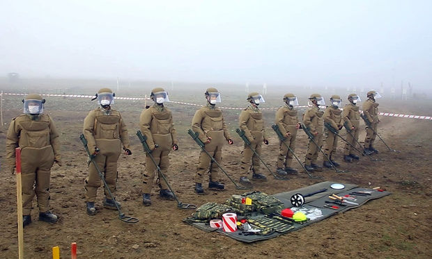 Турецкие военные саперы проводят спецподготовку по инженерному обеспечению - ВИДЕО