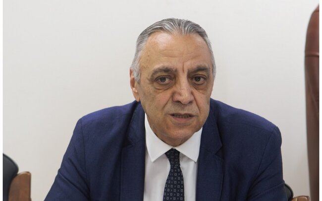 Daha bir yüksək vəzifəli şəxs koronavirusdan vəfat etdi - FOTO