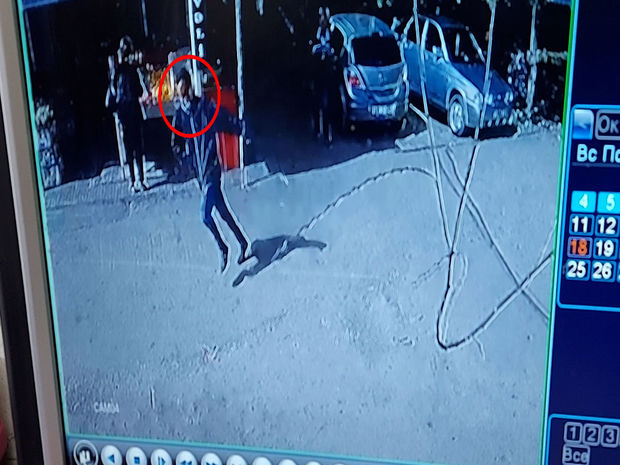 Bakıda qadının qızıl boyunbağısını ələ keçirən şəxs saxlanıldı - VİDEO