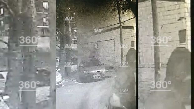 Sevgisini qarşılıqsız qoyan qadını güllələdi - VİDEO