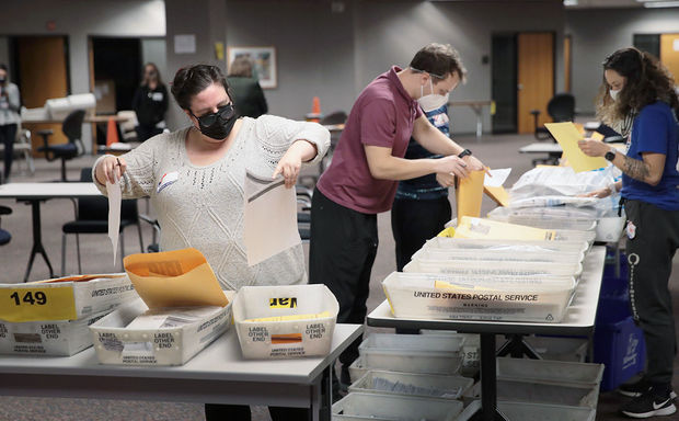 В США производитель электронных машин для голосования намерен предъявить иск Трампу