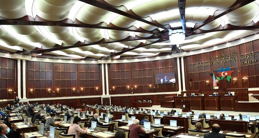 Парламент Азербайджана обсудит сегодня 12 вопросов