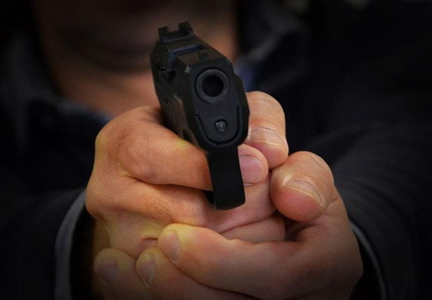 İstirahət günü işləmək istəməyən işçiyə müdirdən sərt işgəncə