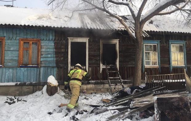 В России при пожаре погибли женщина и трое детей