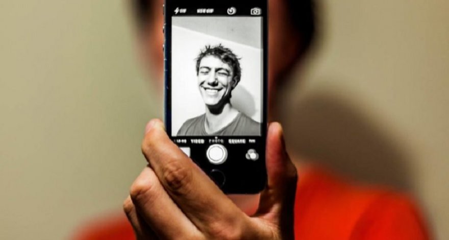 Названы страны, жители которых предъявляют самые высокие требования к селфи