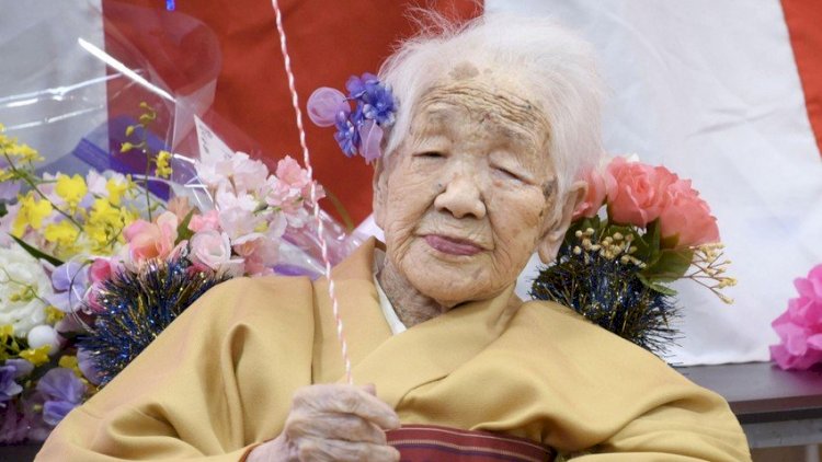 Yerin ən yaşlı adamı doğum gününü qeyd edir