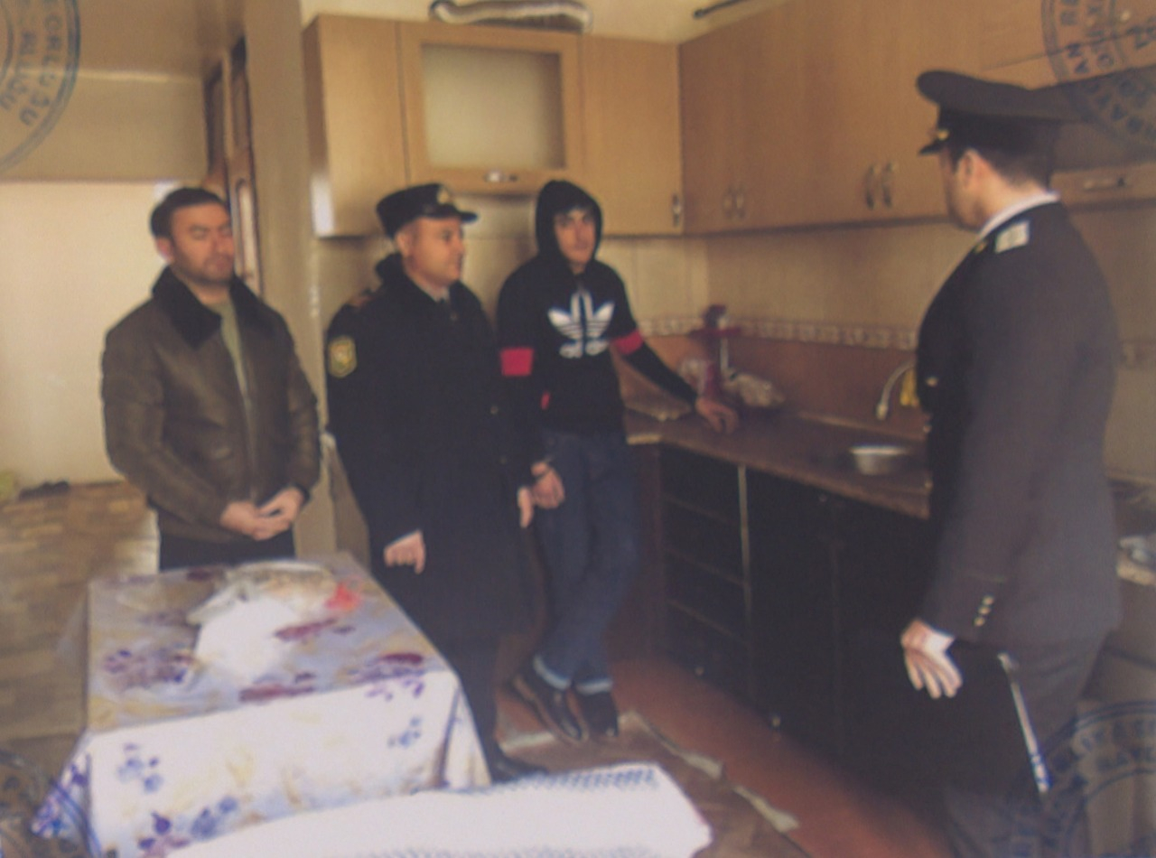 Bakıda şok hadisə: Anasına nalayiq mesaj yazan şəxsə cinayət işi başlanıldı - VİDEO