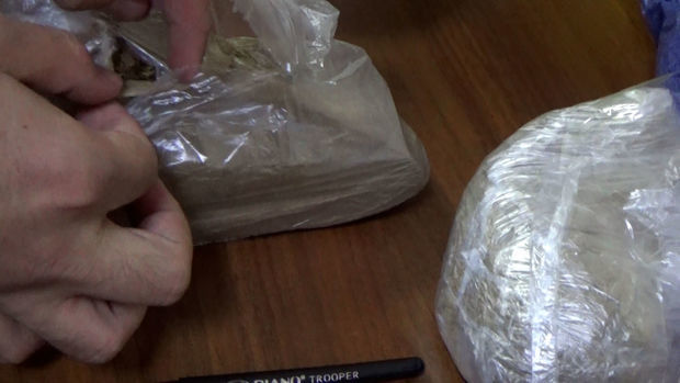 Azərbaycanda əcnəbidən 25 kiloqramdan artıq narkotik vasitə aşkarlandı - FOTO/VİDEO