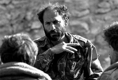 Azərbaycan hərbçiləri Qarabağda Monte Melkonyanın posterinə görün nə etdilər – VİDEO