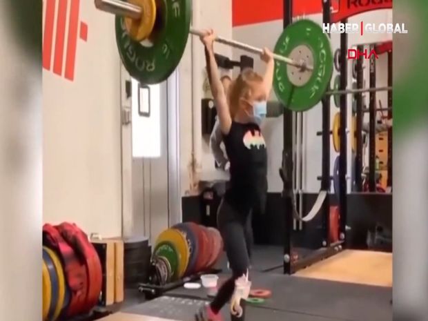 Yeddi yaşlı yeniyetmənin göstəricisi hamını təəccübləndirdi - VİDEO