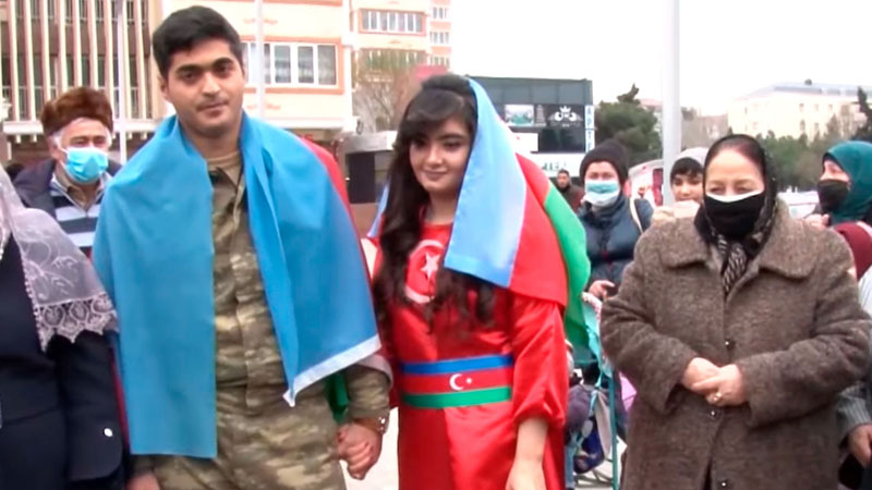 Vətən müharibəsindən geri dönən əsgərə gözəl sürpriz (VİDEO)