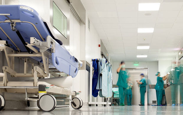 Yevlaxda kişi arvadını xəstəxanalıq etdi