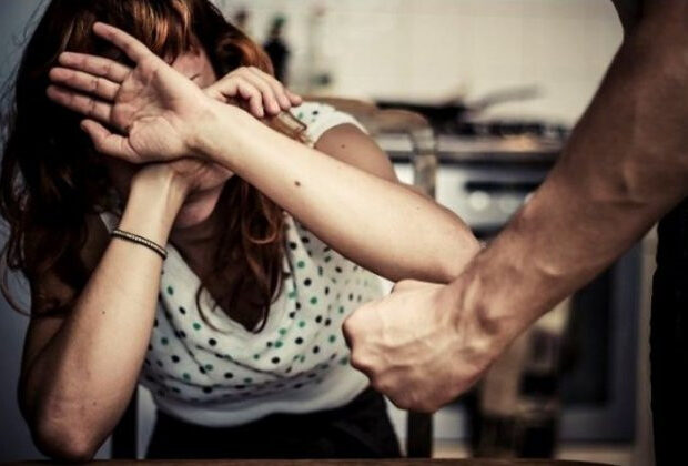 Yevlaxda DƏHŞƏTLİ CİNAYƏT: Həyat yoldaşının barmaqlarını KƏSDİ – ŞOK TƏFƏRRÜAT