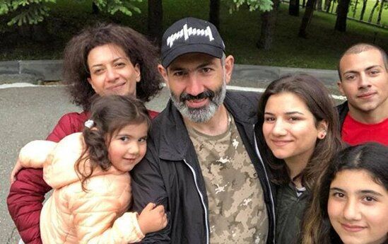 Paşinyanın ailəsi Moskvaya niyə qaçıb?