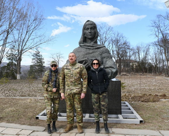 Первый вице-президент Мехрибан Алиева поделилась публикациями из Шуши - ФОТО