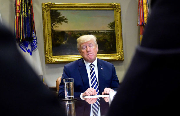 СМИ: Трамп собирается помиловать сразу около 100 человек