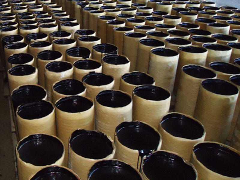 Ötən il Azərbaycanın neft bitumu istehsalı 10 dəfədən çox artıb