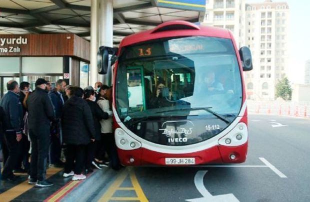 С отменой SMS-разрешений значительно возросла численность пассажиров автобусов