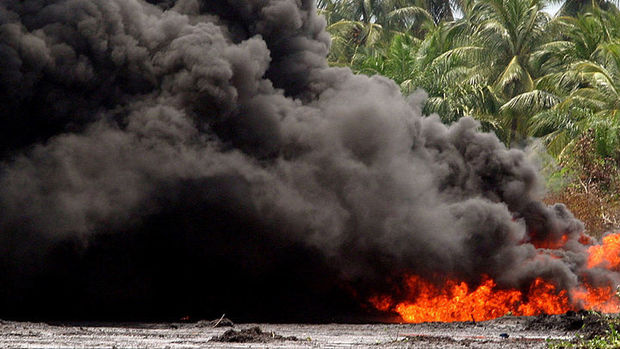 Неизвестные подорвали участок нефтепровода на востоке Колумбии