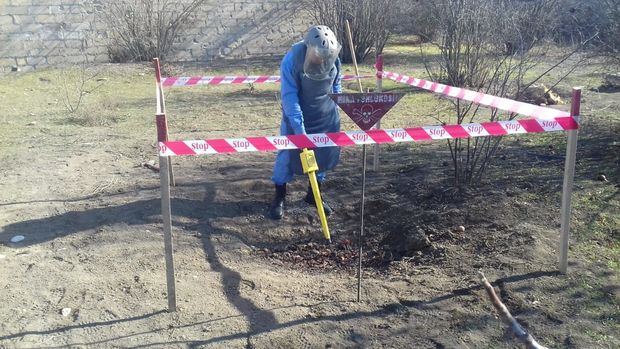 В ряде районов Азербайджана обезврежены неразорвавшиеся боеприпасы и мины - ФОТО