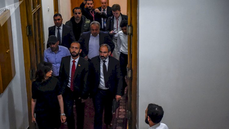 Ermənilər konstitusiyanı dəyişirlər - Parlament buraxıla bilər