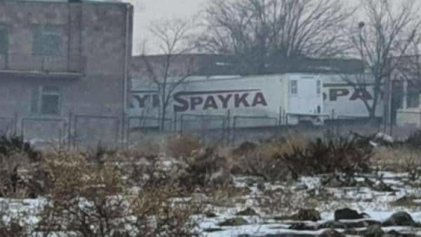 Скандал в Армении: тела военнослужащих хранят в прицепах-рефрижераторах