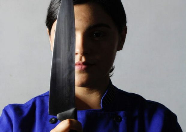 İntim fotolarda özünü tanımayan qadın qısqanclıqdan ərini bıçaqladı - FOTO