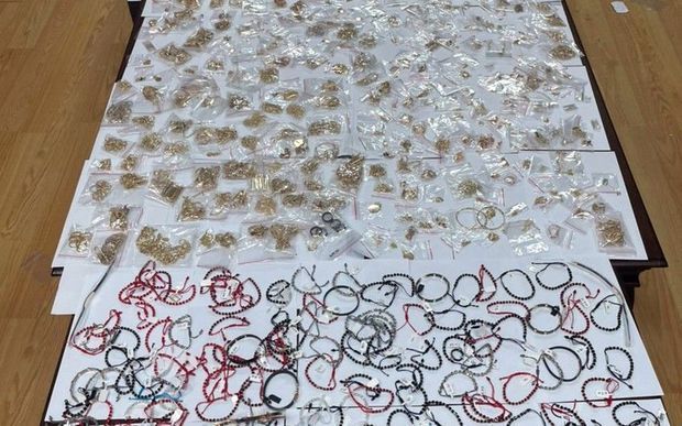 Пресечена контрабанда более пяти килограммов ювелирных украшений - ВИДЕО