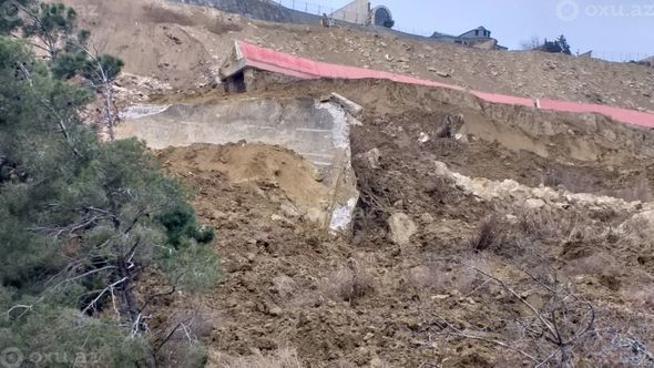 Последствия схода оползня в Бадамдаре - ВИДЕО