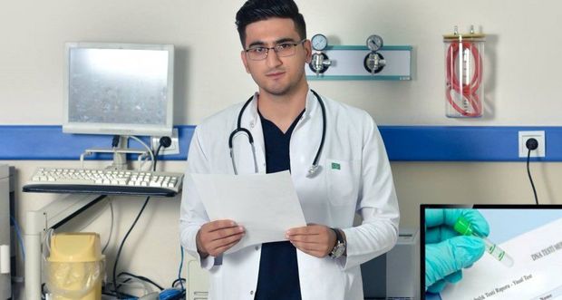 Həkim-infeksionist Natiq Əliyev: “Vaksinasiya pandemiyaya son qoyacaq yeganə metoddur” - VİDEO