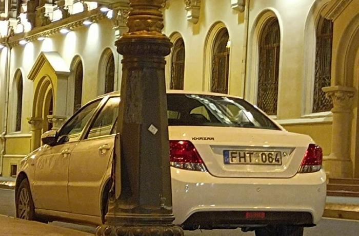 Saxta nömrə ilə maşın idarə edən sürücü həbs edildi