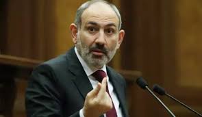 General Onik Qasparyan söyüş söydü, qapını Paşinyanın üzünə çırpdı…