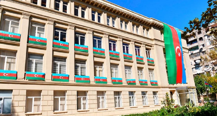 В Азербайджане ученики V-IX классов возвращаются в школы - ДОПОЛНЕНО