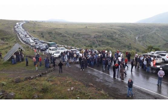 Qarabağdan 15 min erməni “itib”