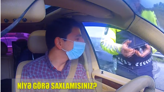 YPX əməkdaşı sürücünü nəyə görə saxladığını izah edə bilmədi - VİDEO